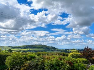 1 Brinscombe Lane_View- click for photo gallery